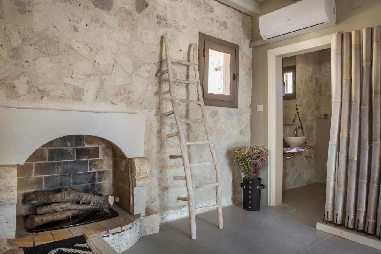 Ploes Luxury Cottages Pesádha エクステリア 写真