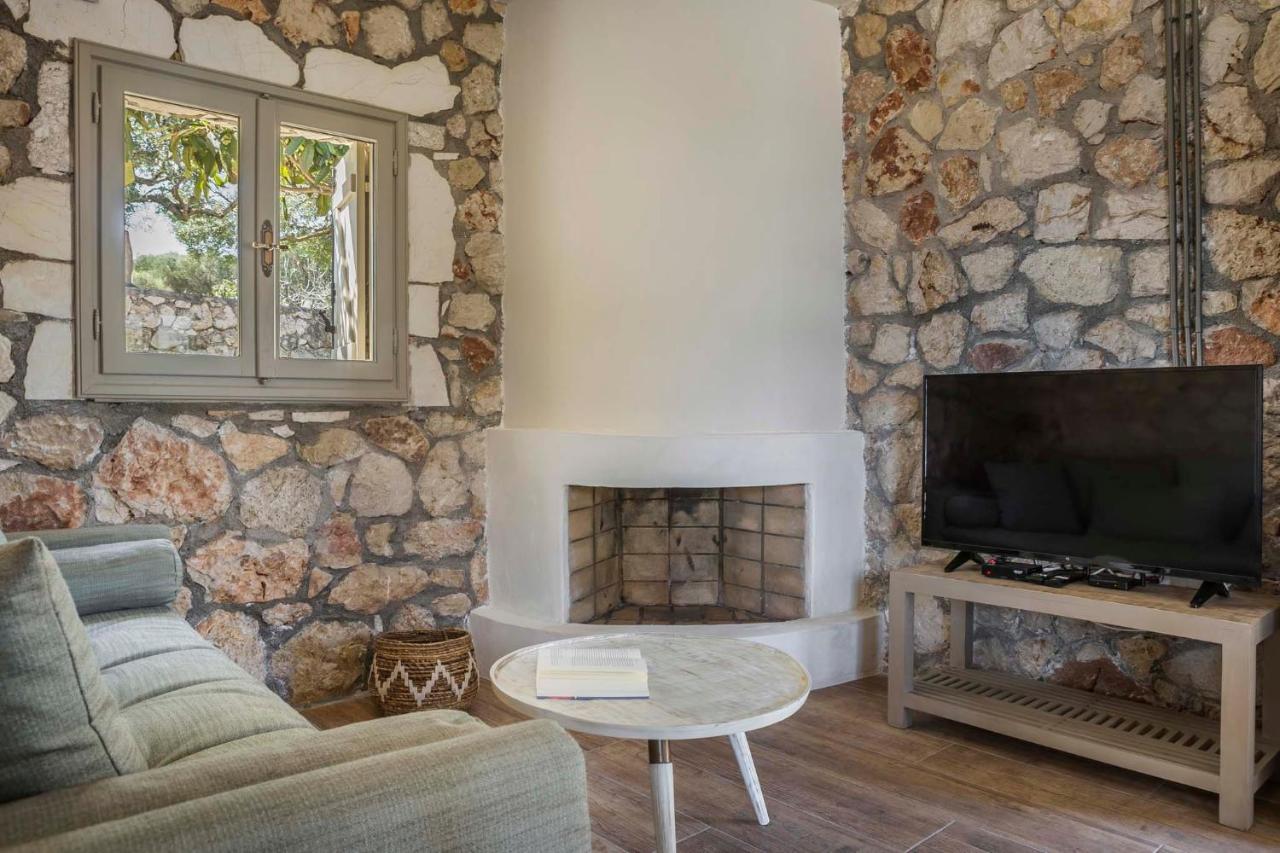 Ploes Luxury Cottages Pesádha エクステリア 写真